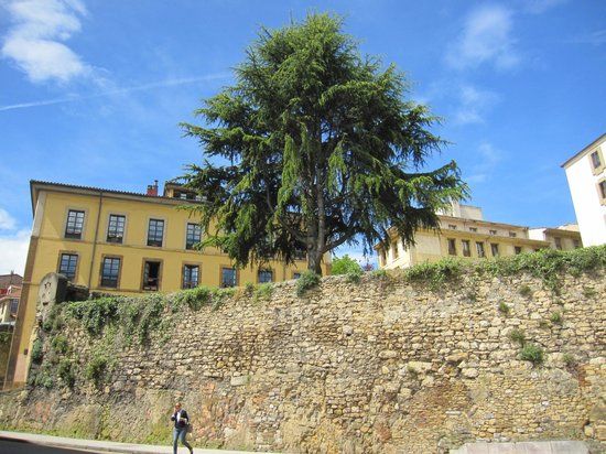 la Muralla medieval de Oviedo